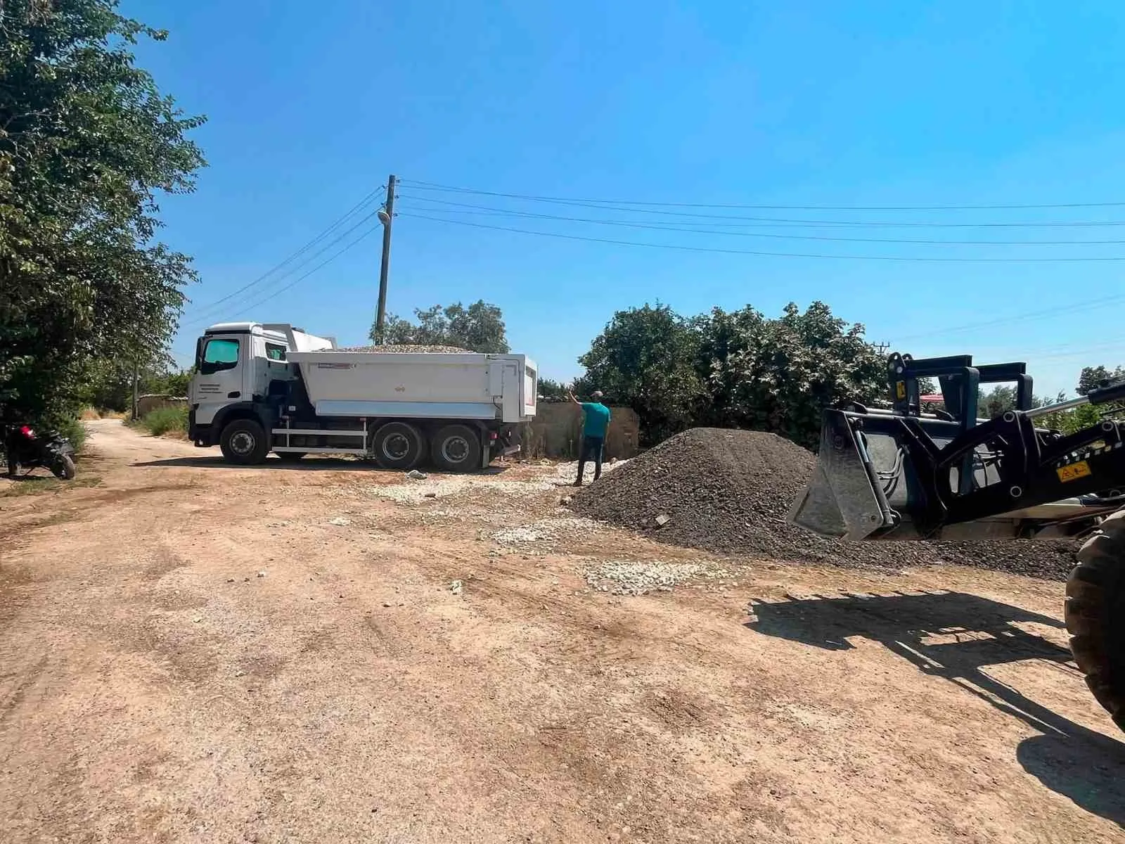 Sultanhisar'da makam odası sokağa taşındı: Yıldırımkaya halkın nabzını tutuyor