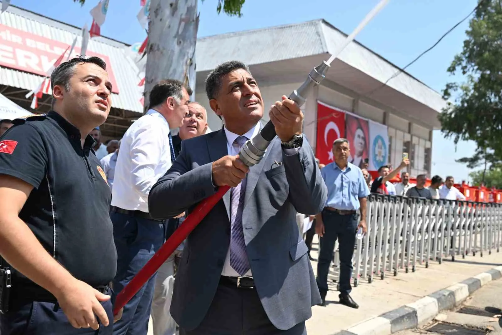 Manisa’nın kırsalında yangınlara karşı "can suyu" dönemi: 100 tanker sahada