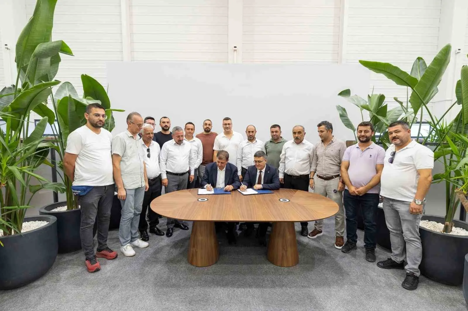İZBETON’da yüzleri güldüren imza: Maaşlara enflasyon korumalı yeni dönem