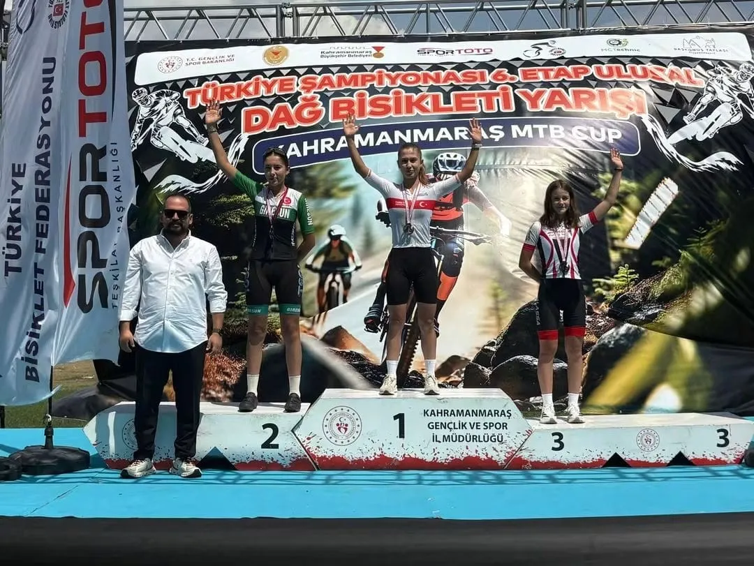 Akhisar’ın Genç Pedalları Kahramanmaraş’ta Kürsüyü Sildi Süpürdü