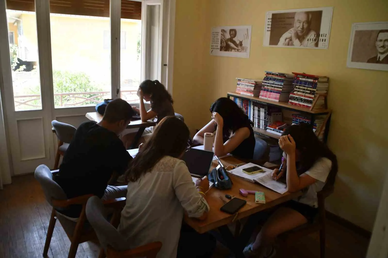 Söke'de ders çalışma disiplini İlber Ortaylı Kitabevi ile güçlendi: Temmuz ayında 2 bini aşkın ziyaretçi