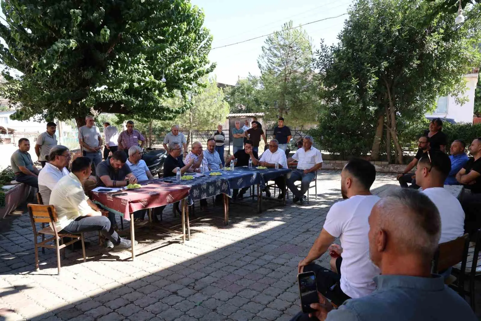 Nazilli’nin yol haritasını mahalleliyle çiziyor: Başkan Tetik’ten yerinde çözüm
