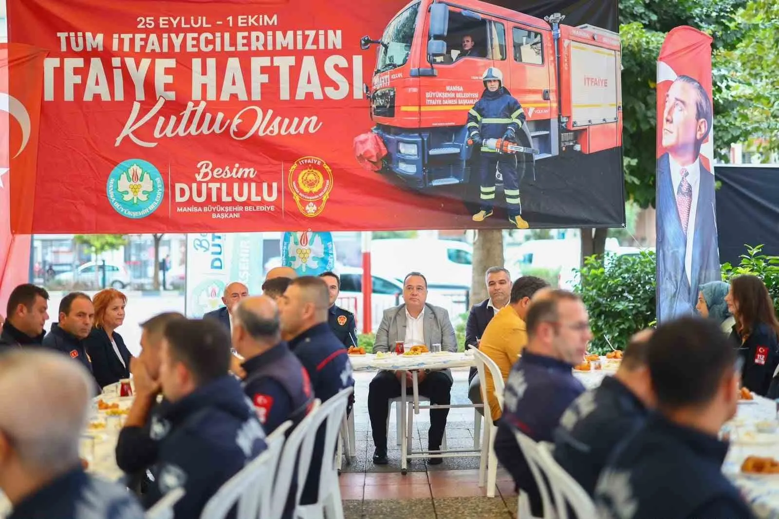 Manisa'nın görünmez kahramanları İtfaiye Haftası'nda unutulmadı