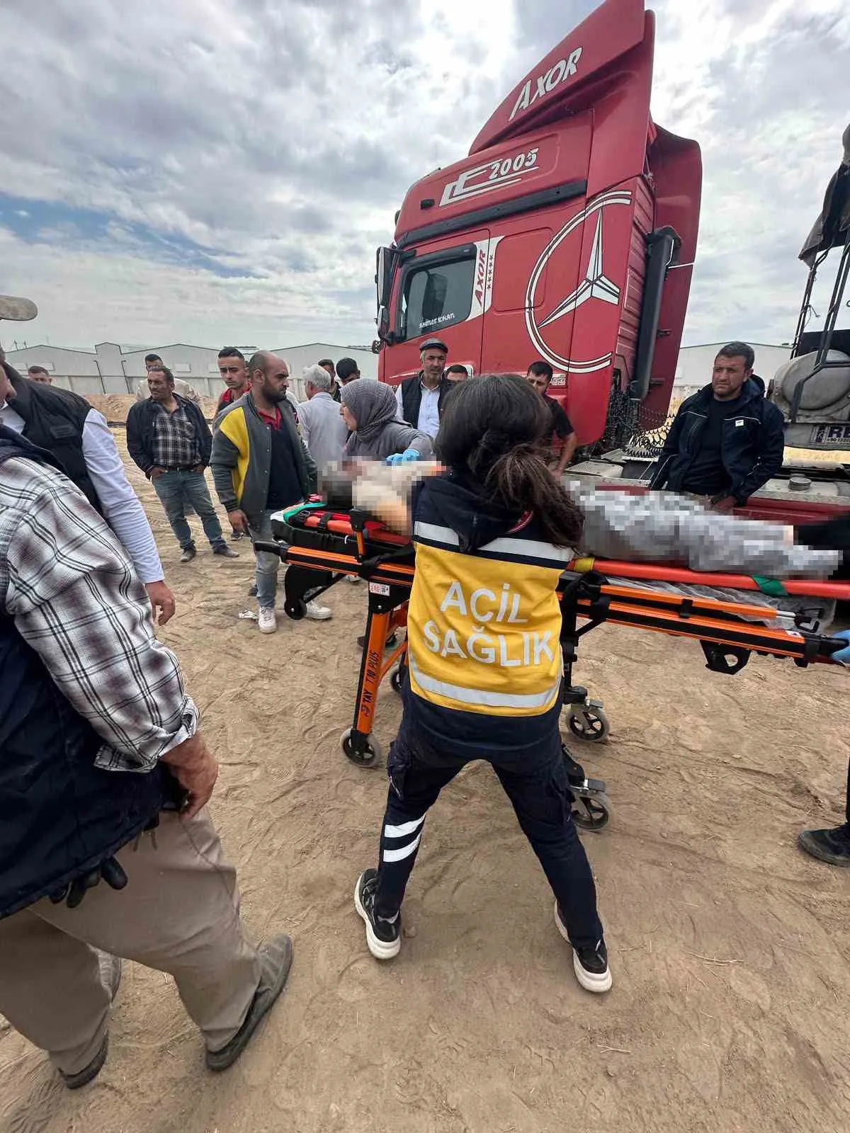 Emirdağ'da şüpheli ölüm: Tırın içinde hareketsiz bulundu