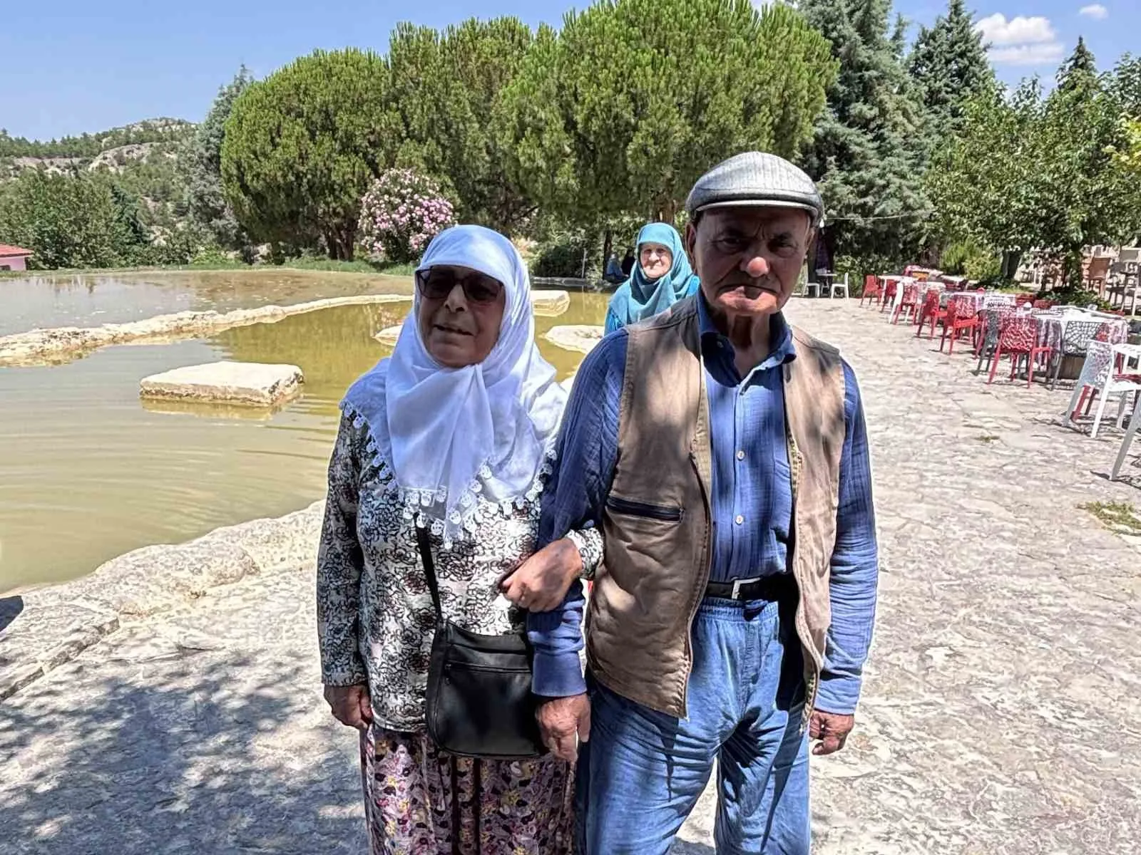 Başkan Kepenek'ten huzurevi sakinlerine moral ziyareti: Büyüklerimizin yüzündeki gülümseme bizim için paha biçilemez