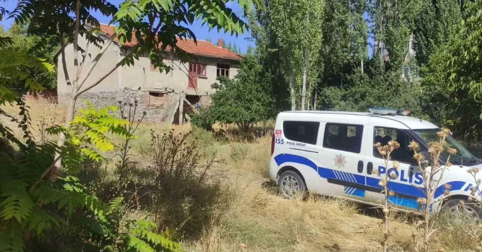 Sandıklı'da huzur operasyonu: Metruk binalar didik didik arandı