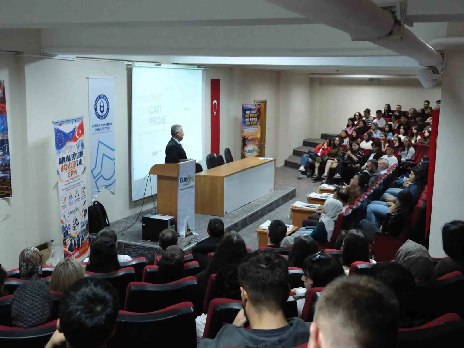 Buharkentli gençler için Avrupa fırsatları masaya yatırıldı: Kendi projelerini kendileri yazacaklar