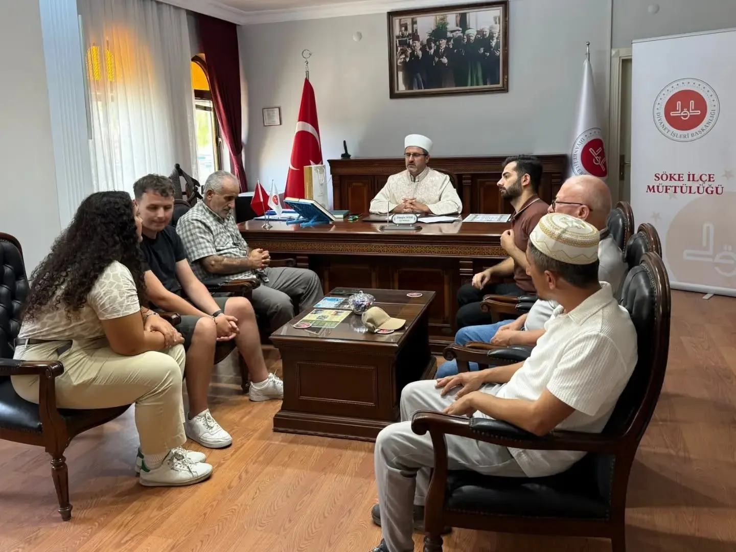 Bayram Namazındaki Kardeşlik İklimi, İrlandalı Genci Söke’de Hidayete Erdirdi