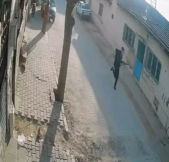 Turgutlu’da okul çıkışı kabusu: Tüfekli saldırıda 11 öğrenci hastanelik oldu