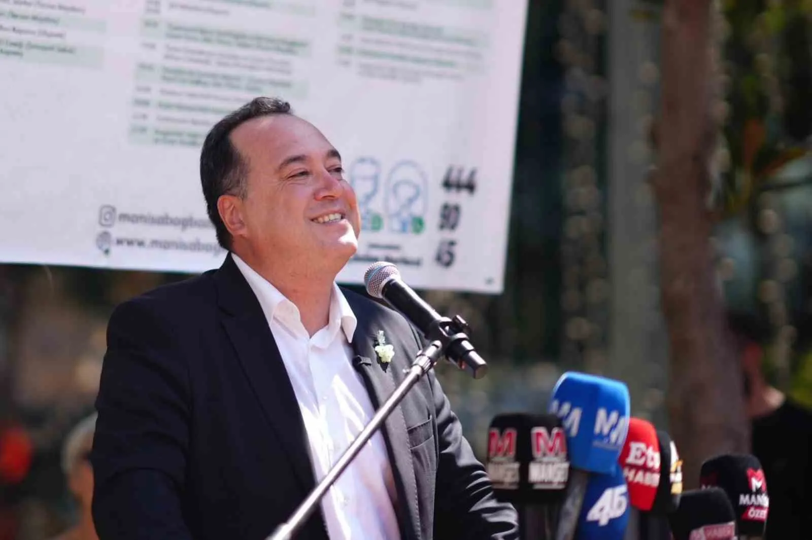 Manisa’da üzümün bereketi şenliklerle taçlanıyor: Bağbozumu coşkusu geri döndü
