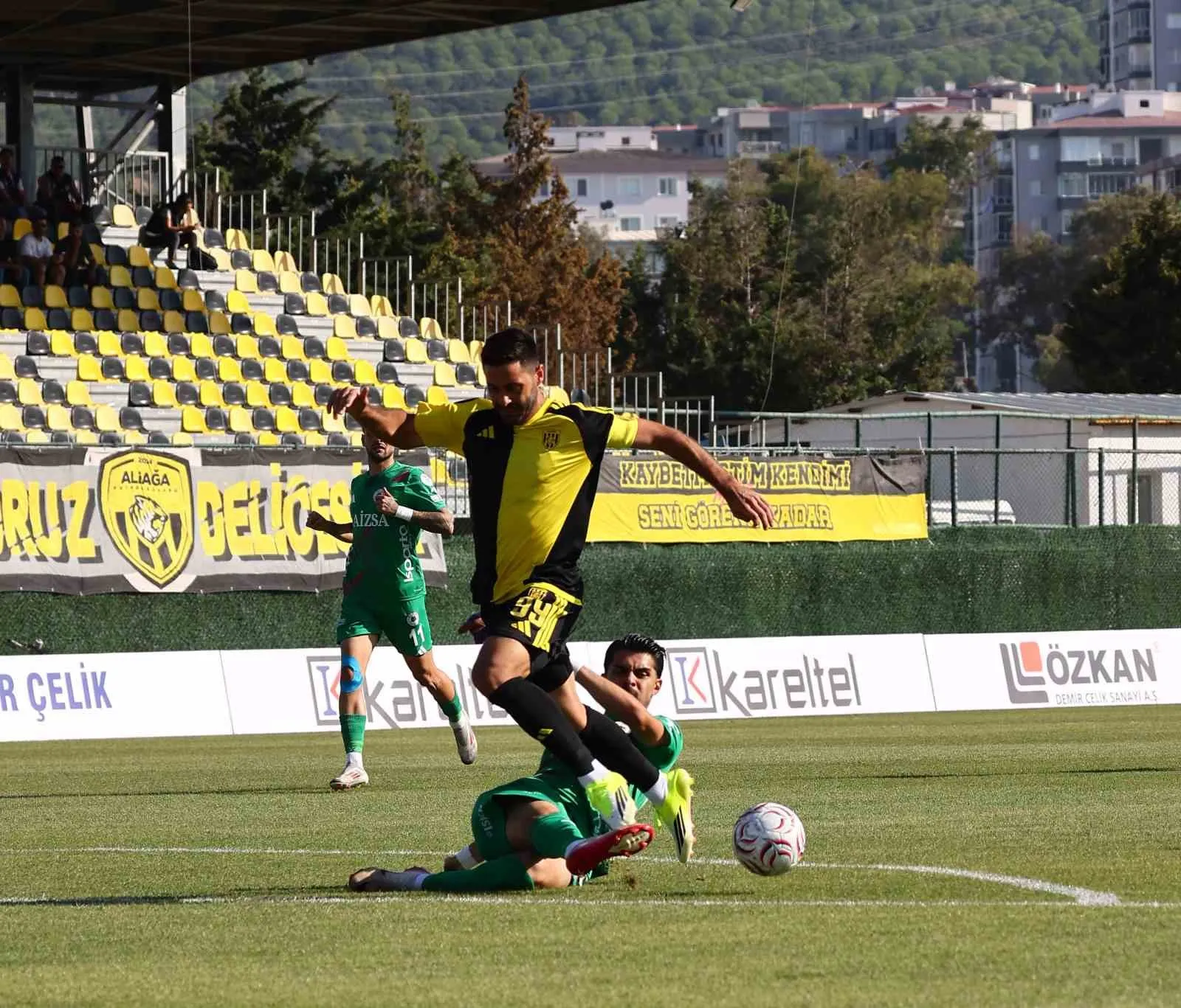 Aliağa FK taraftarı önünde şov yaptı: Isparta 32 Spor’u eli boş gönderdi
