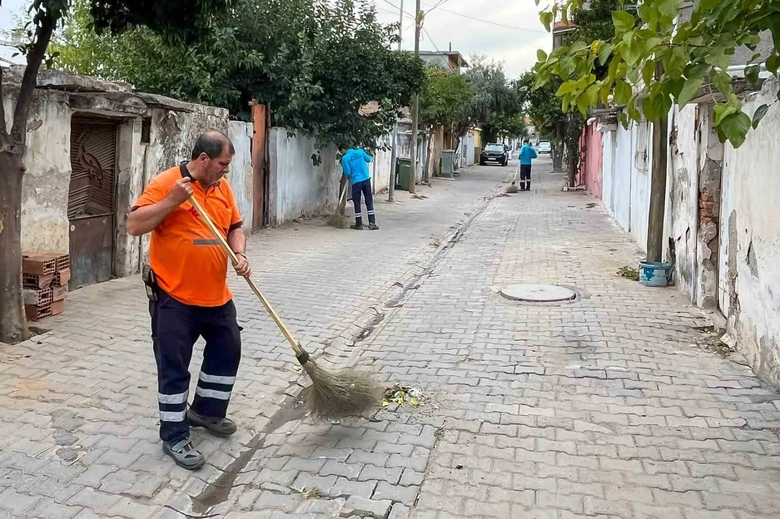 Efeler sokaklarında temizlik seferberliği: Başkan Yetişkin’in hedefi daha ferah bir kent