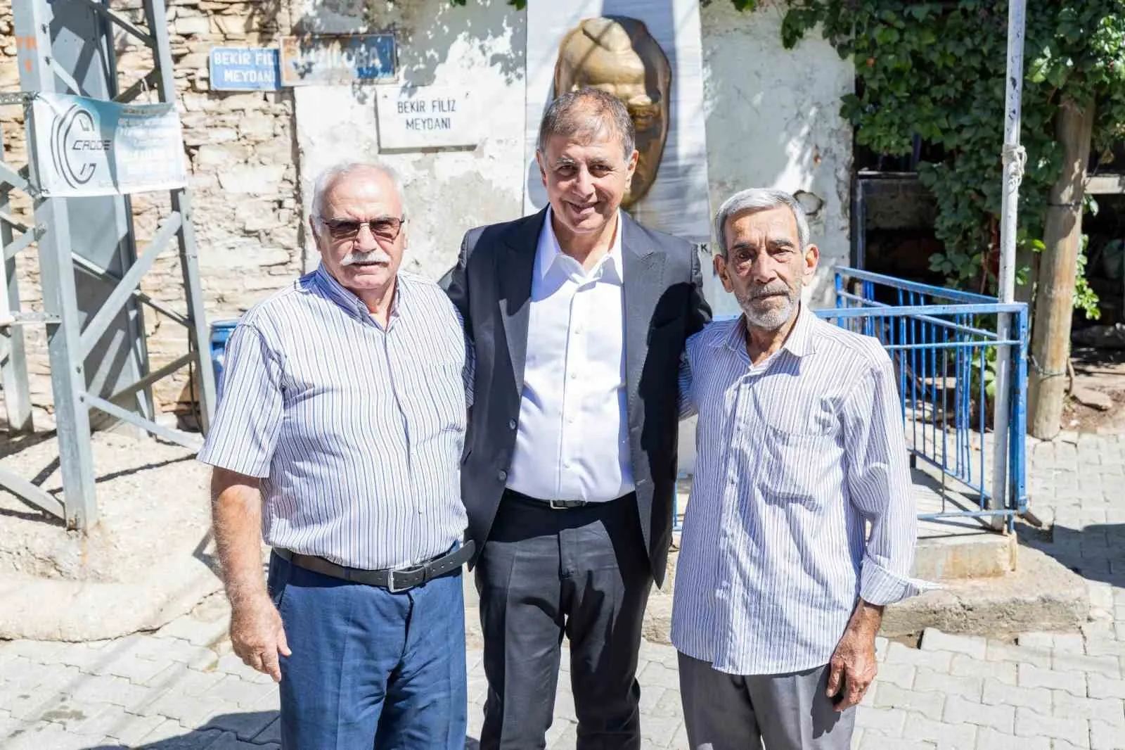 Tugay’dan Bayındır’da yakın temas: Yangın sonrası teşekkür ziyareti