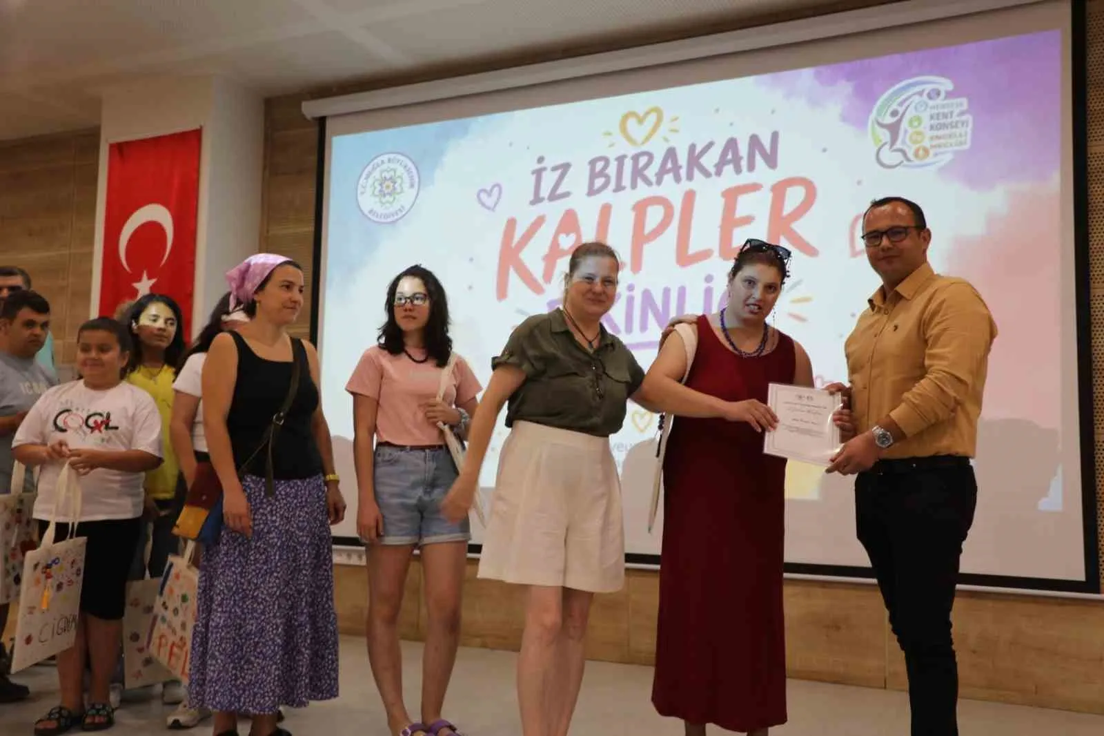 Muğla’da Kapsayıcı Buluşma: 120 Kişi Hayallerini Bez Çantalara İşledi