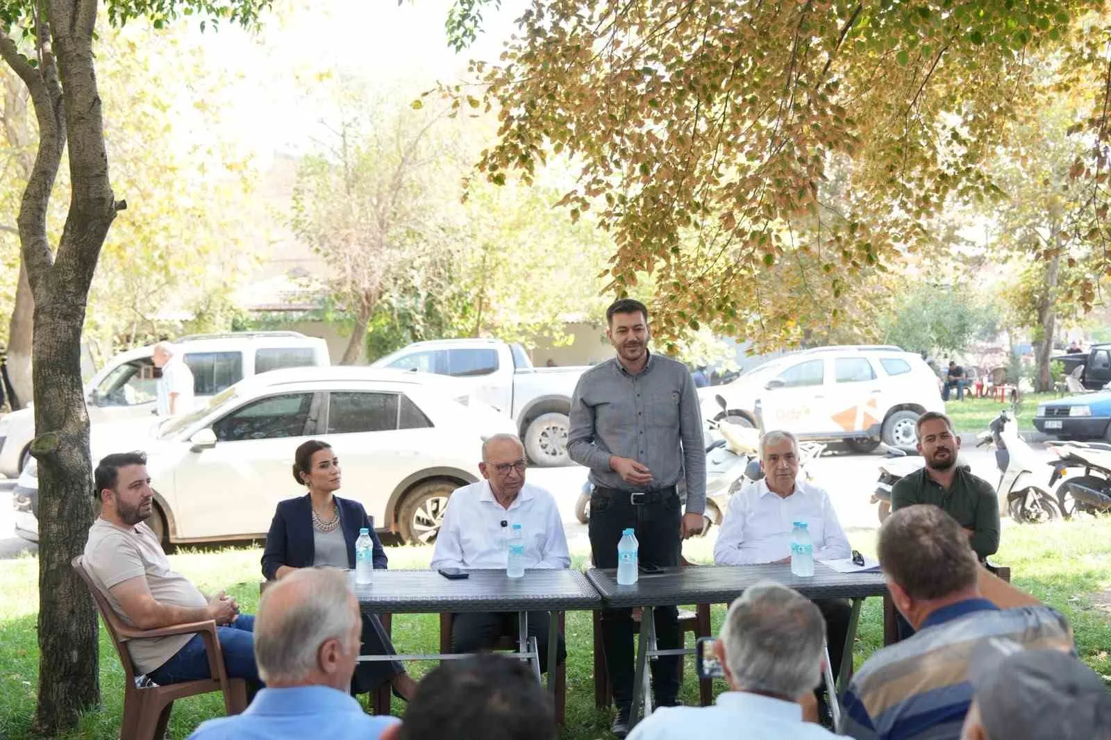 Turgutlu’nun ticaret merkezinde büyük dönüşüm: Başkan Akın esnafla masaya oturdu