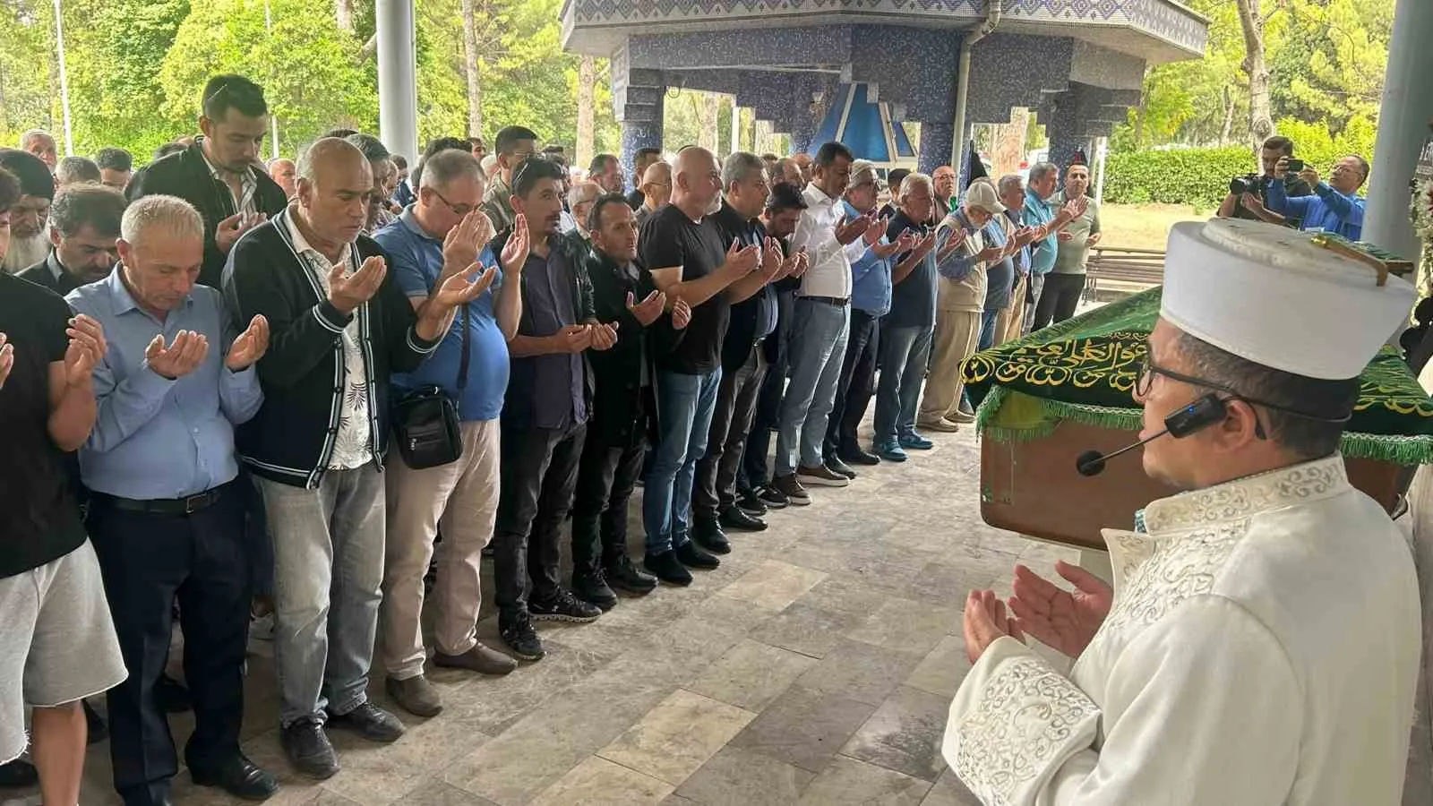 Denizli basını acı kaybının yasını tutuyor: Mümtaz Dündar dualarla uğurlandı