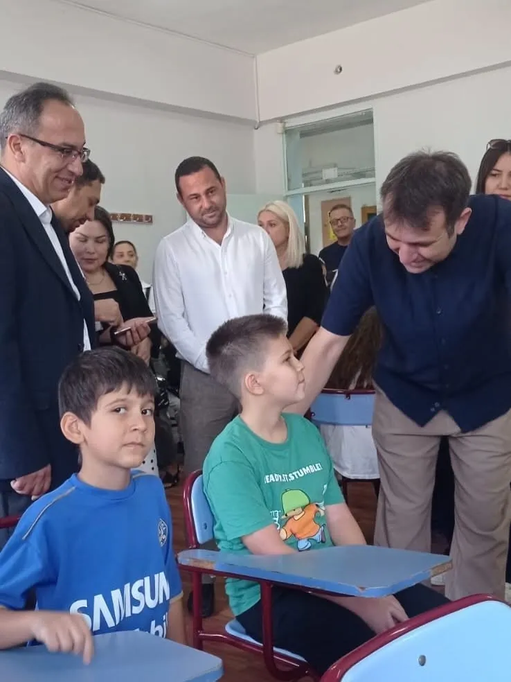 Efeler'de sanat dolu bir gelecek için imzalar atıldı: AYSEM kayıtlarında büyük coşku