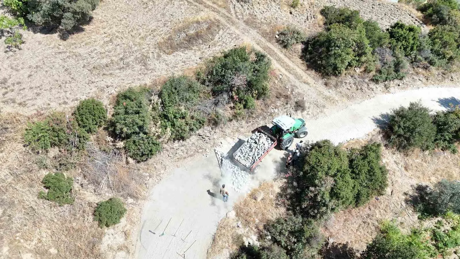 Nazilli'de yol seferberliği: Cumhuriyet Mahallesi'nde çehre değişiyor