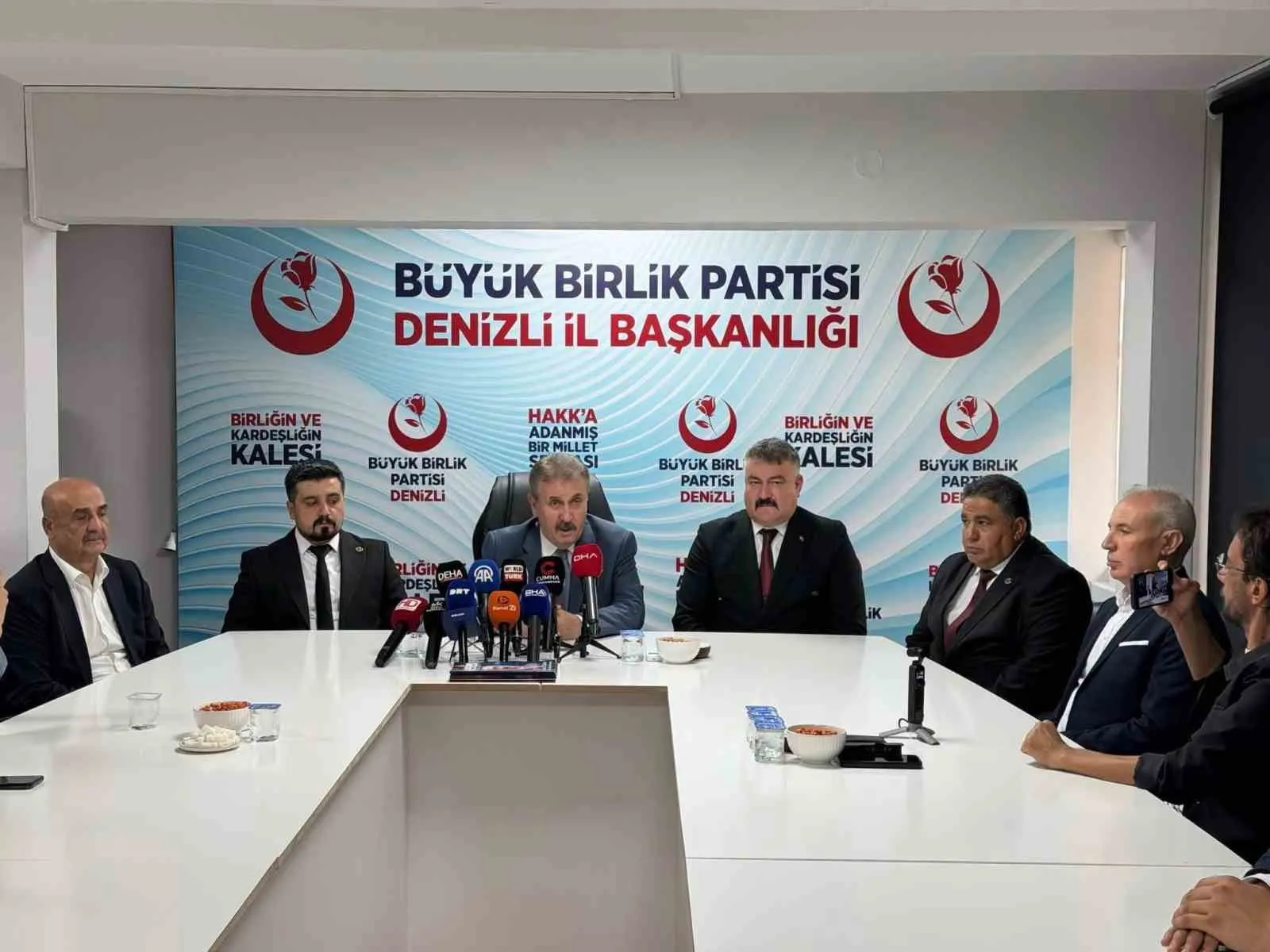 Mustafa Destici’den Denizli’de net duruş: Şehitlerimizin hakkını hukuk önünde arayacağız