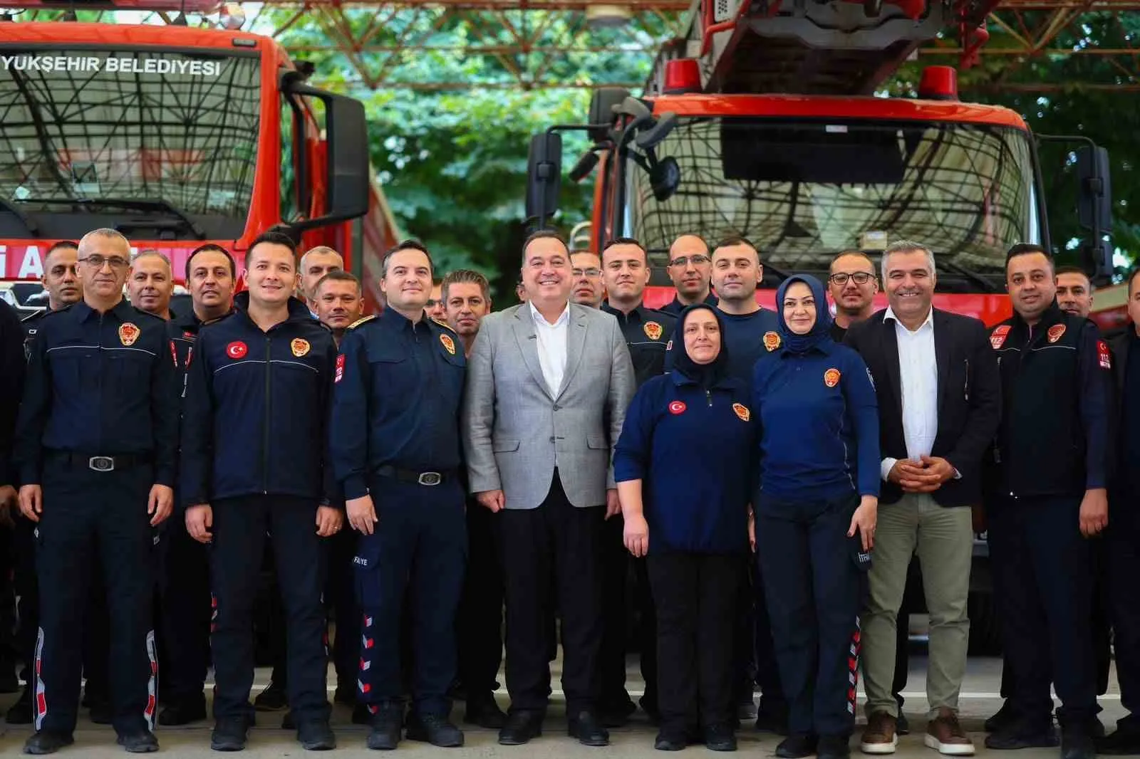 Manisa'nın görünmez kahramanları İtfaiye Haftası'nda unutulmadı