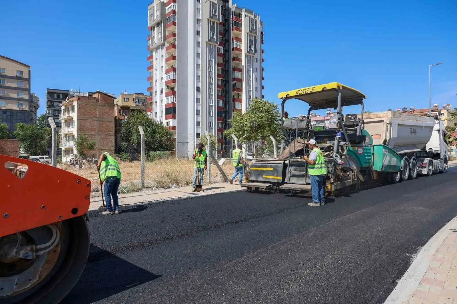 Efeler'de ulaşım konforu için asfalt seferberliği
