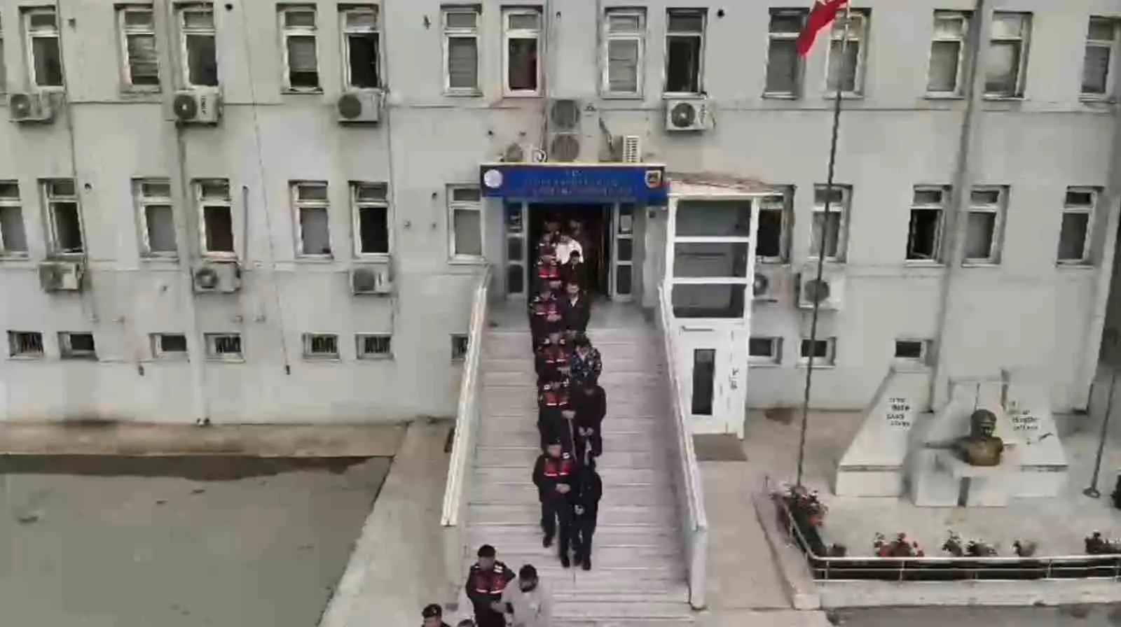 Sanal kumar çetesine dev operasyon: Milyarlık vurgun yapan 12 kişi cezaevine gönderildi
