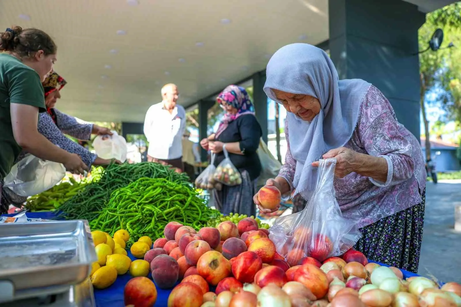 Aliağa’da tarladan sofraya lezzet köprüsü: Hacıömerli’nin salı buluşmaları