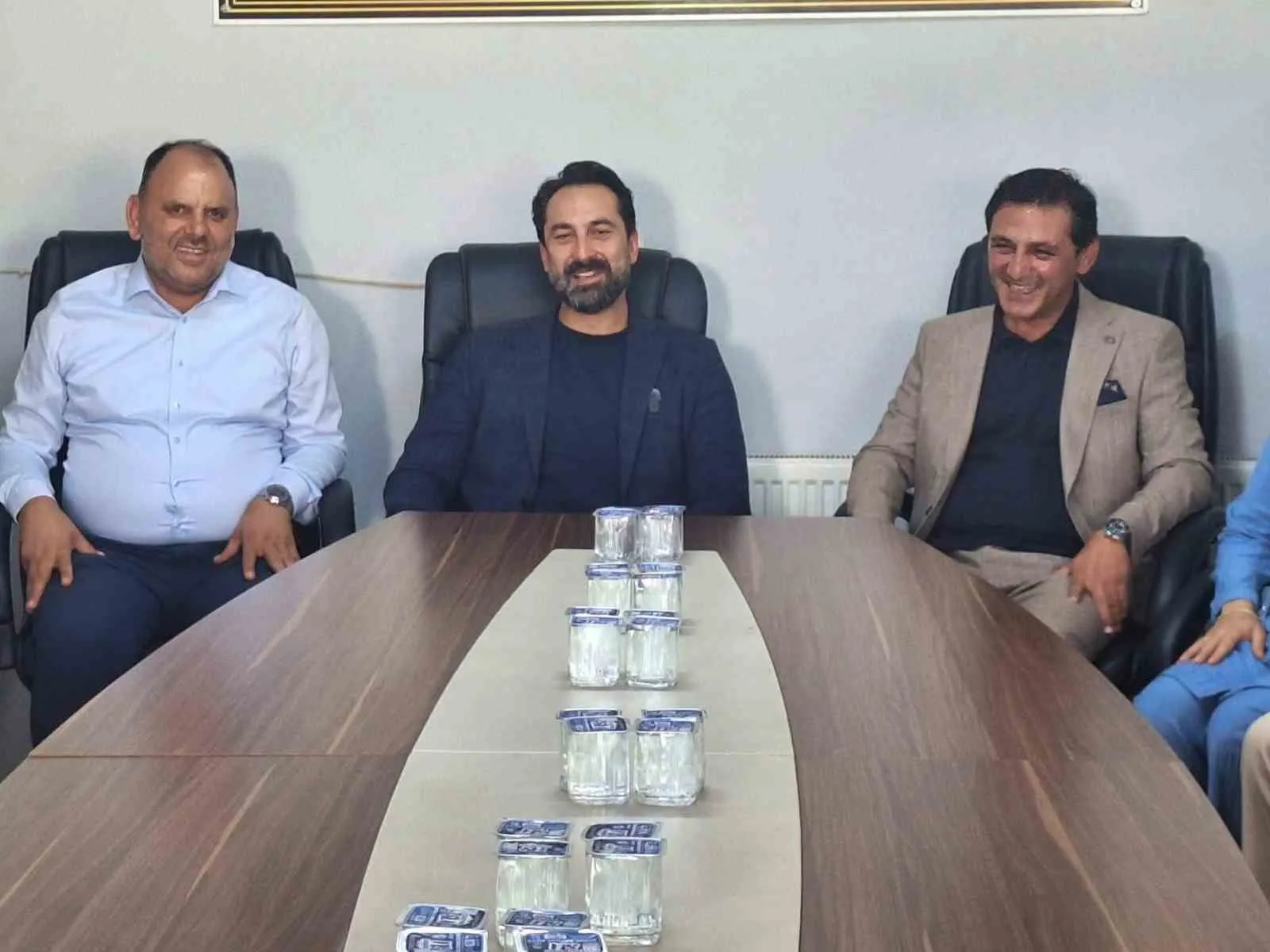 Selendi’nin nabzını tuttu: Arınç’tan çözüm odaklı saha turu