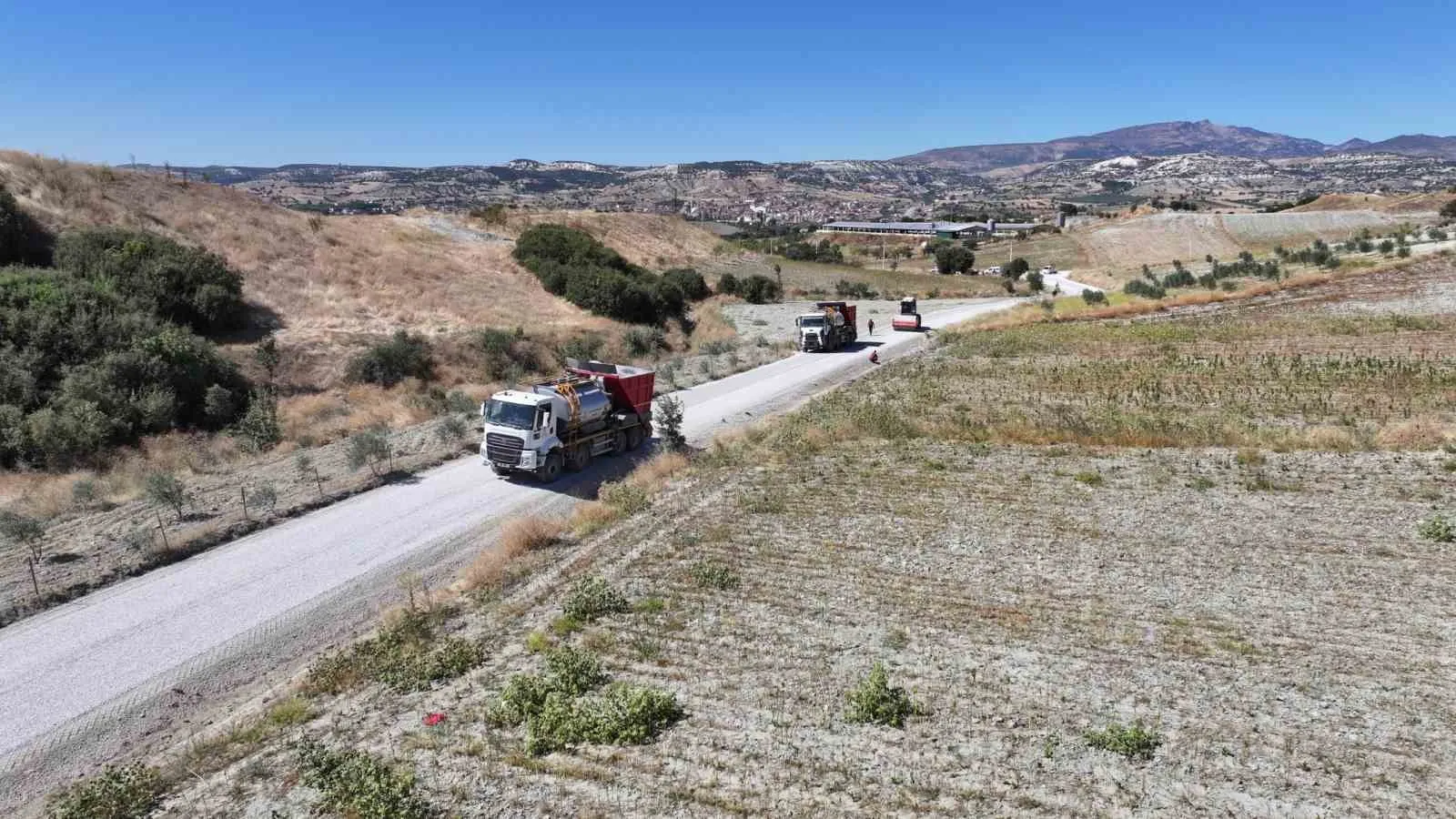 Selendi’de yol hasreti bitti: Çeyrek asırlık güzergaha modern dokunuş
