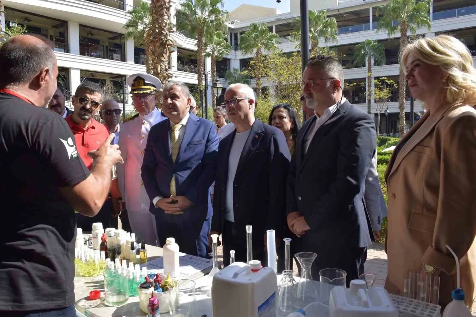 Karşıyaka’da bilim rüzgarı: 35 atölye ile keşif yolculuğu başladı