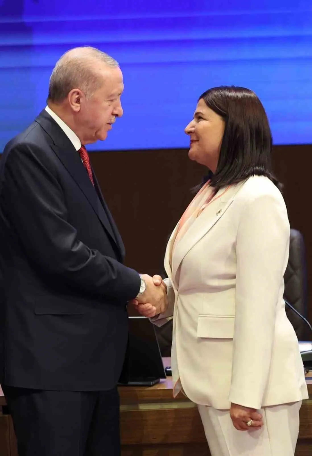 Saniye Bora Fıçı Ankara’da kararını verdi: Rozetini Cumhurbaşkanı Erdoğan taktı