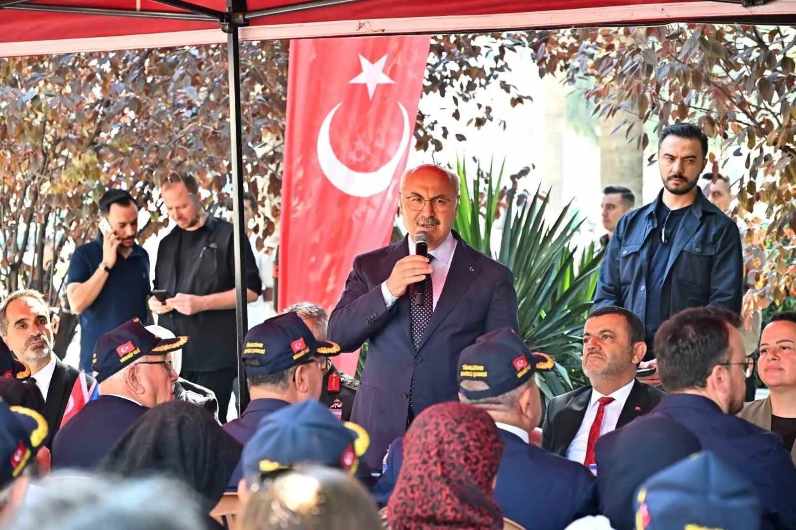 Vali Köşger'den gazilere vefa ziyareti: Onların cesareti bizim güvencemiz