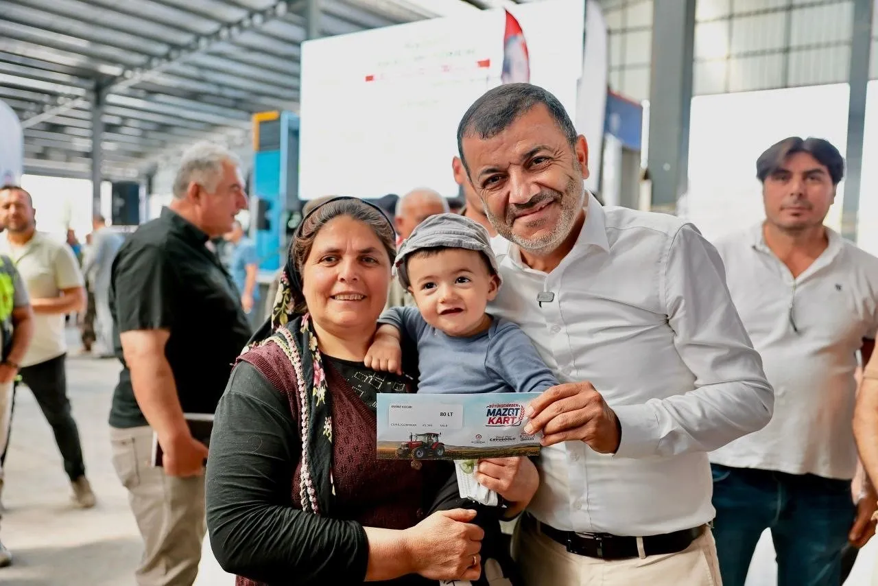 Çivril’de Çifte Müjde: Üreticiye Akaryakıt Desteği, Mahalleye 300 Milyonluk Çevre Yatırımı