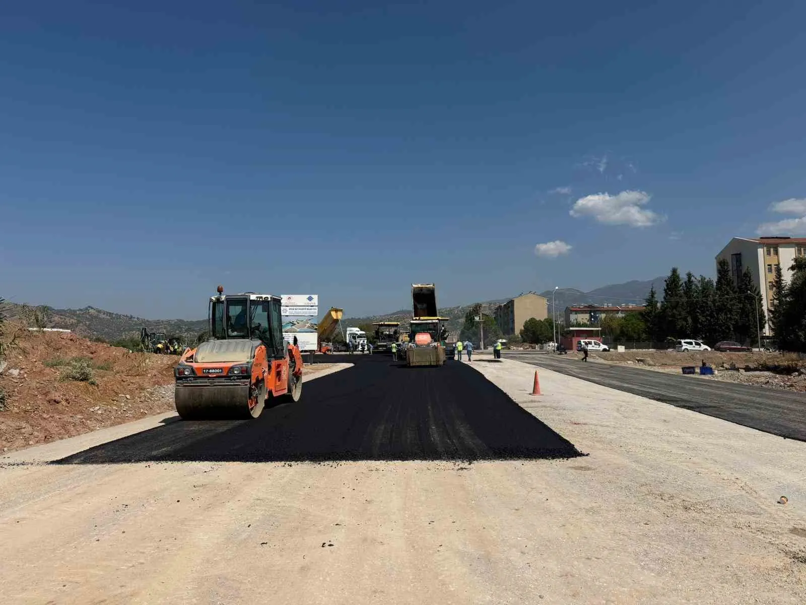 Aydın’ın 17 ilçesinde şantiye seferberliği: Ulaşım ağı baştan aşağı yenileniyor