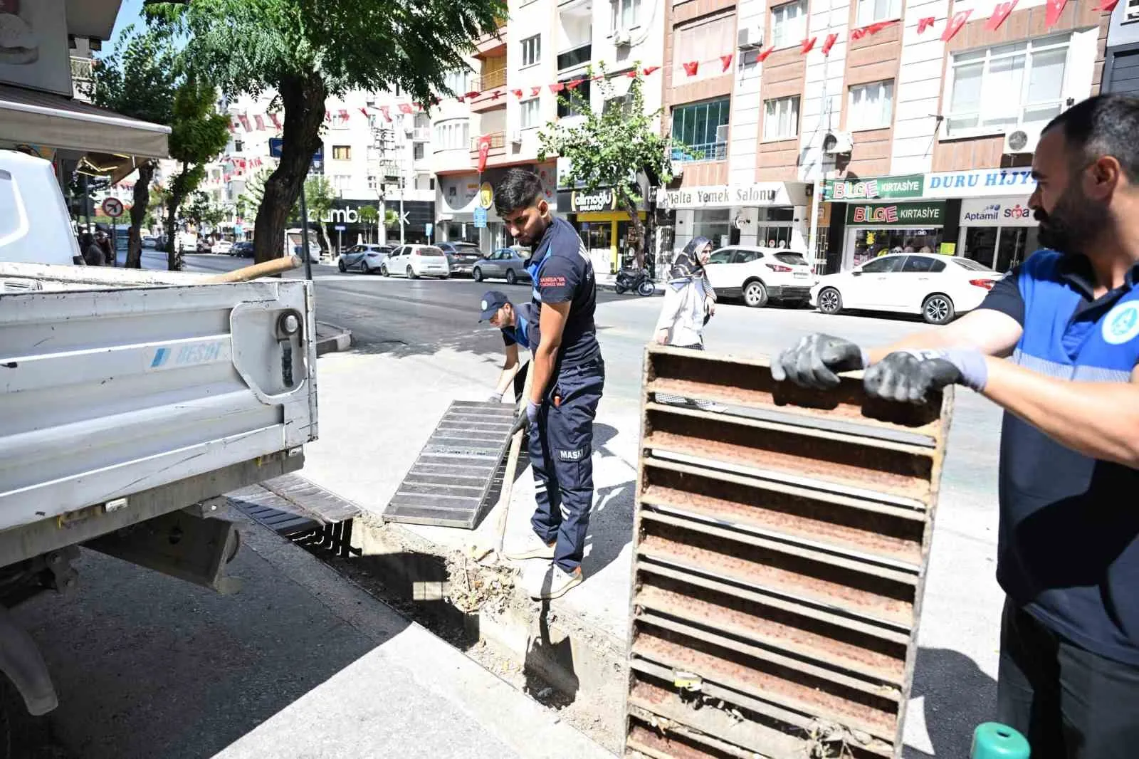 Manisa’da su baskınlarına karşı önleyici dokunuş: Ekipler sahada seferber oldu