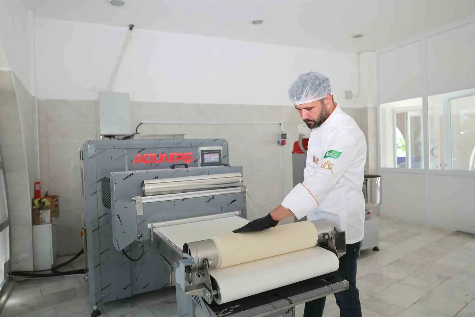 Tavas’ta gastronomi atağı: Baklavada dev üretim kapasitesiyle dünyaya açılıyorlar