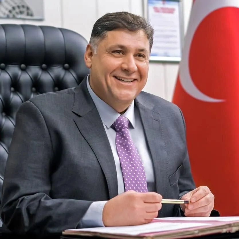 Menderes’te yolsuzluk dosyasında yeni perde: Eski Başkanvekili dahil 9 kişiye gözaltı kararı