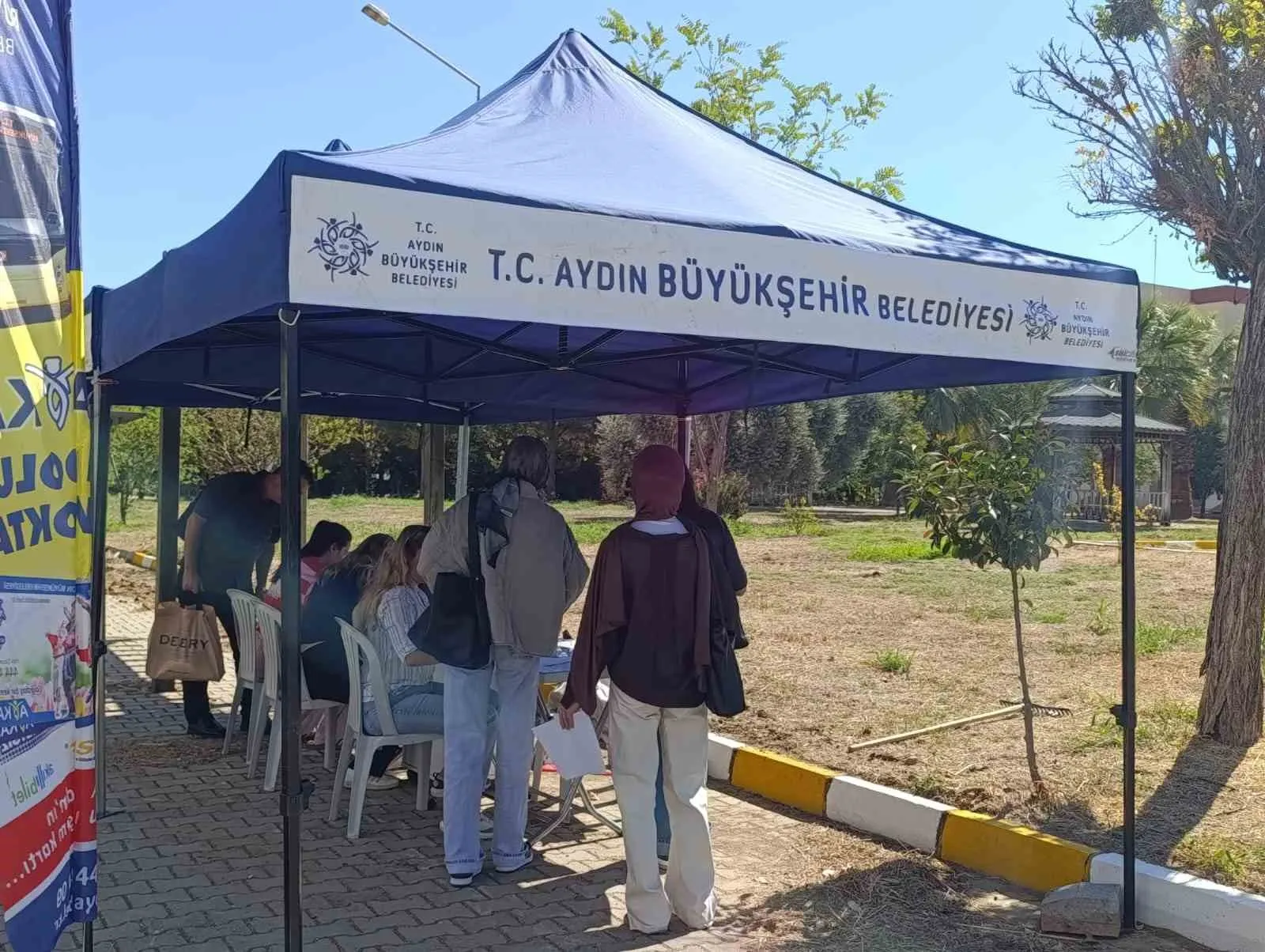 Aydın'da öğrencilerin ulaşım kartı mesaisi kampüs kapısında bitti