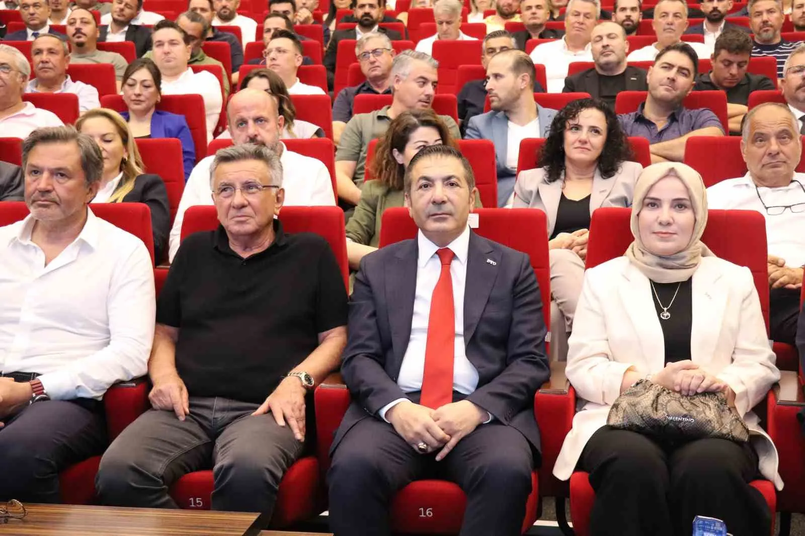 Denizli iş dünyasında hedef büyüttü: Uğur Erdoğan’dan yeni dönem için güçlü vizyon