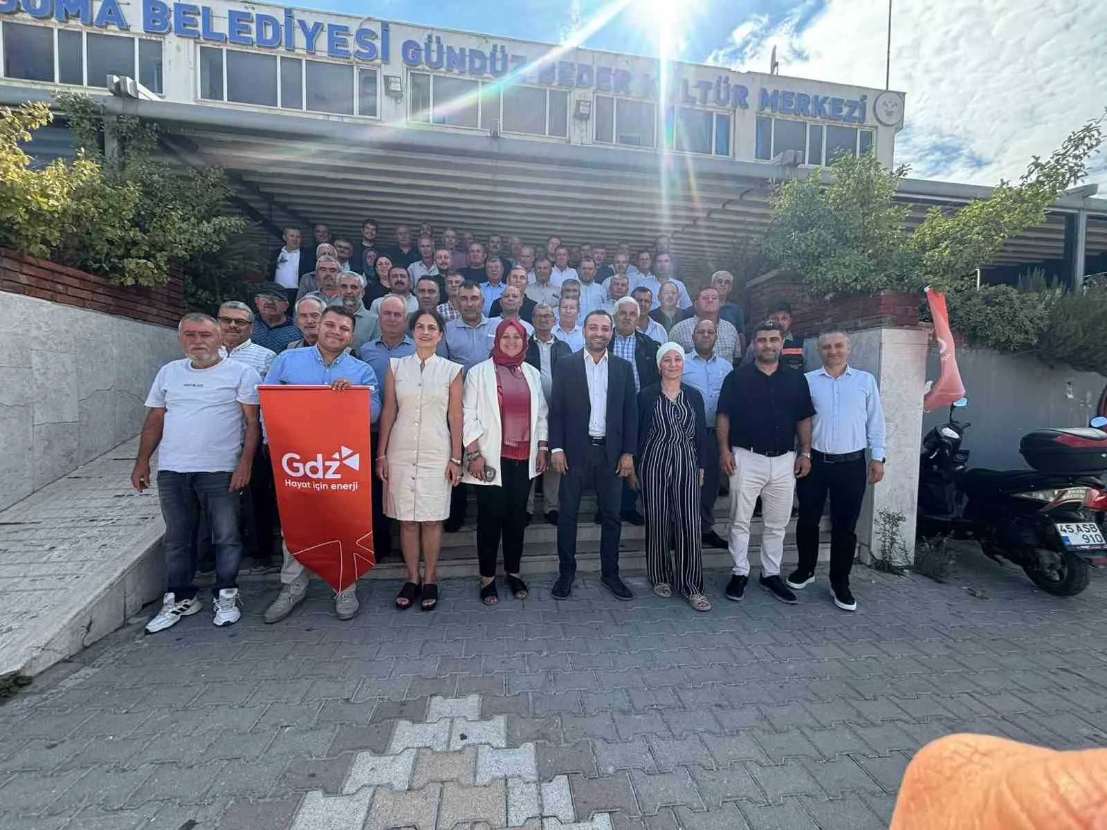 Enerjide yerel çözüm dönemi: 118 mahalle temsilcisi Gdz Elektrik ile buluştu