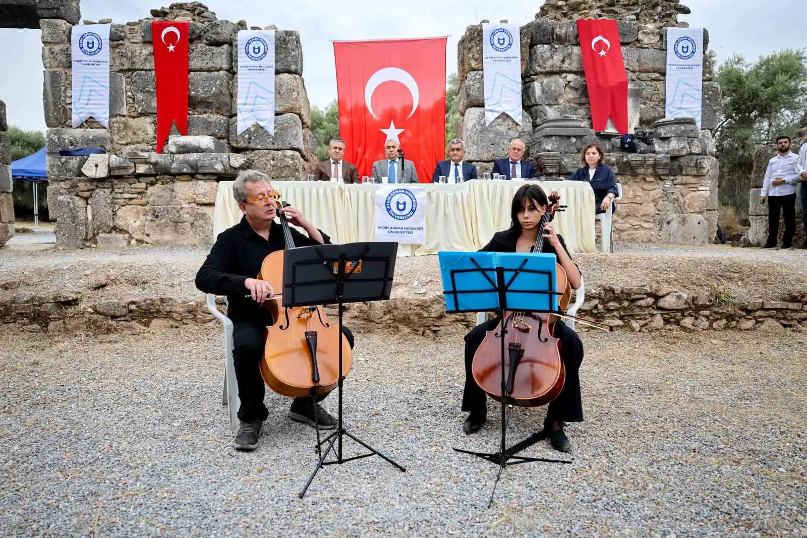 Akademisyenler Nysa’nın tarihi atmosferinde buluştu: ADÜ’den kültürel miras vurgusu