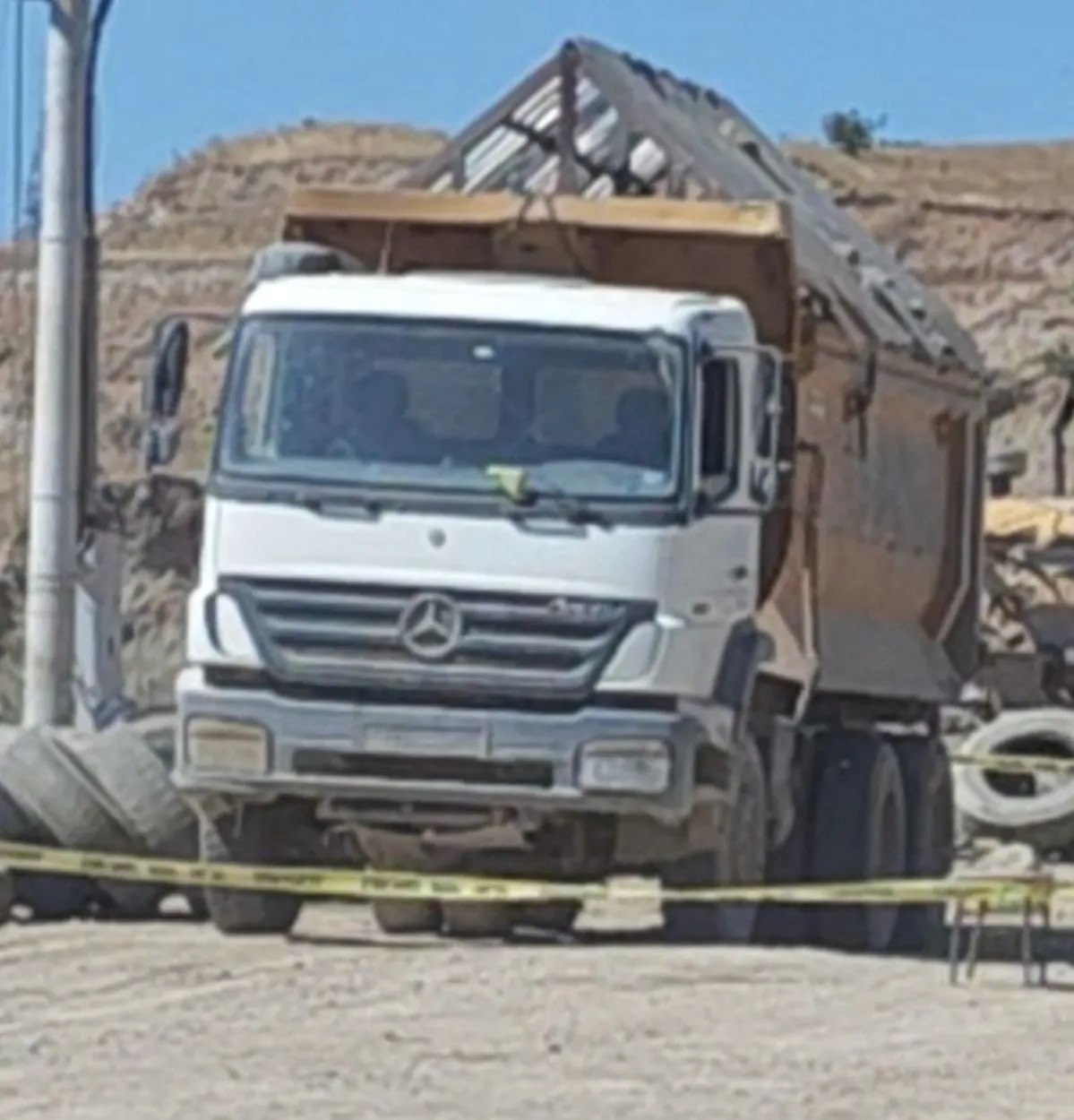 Turgutlu'da kum ocağında iş cinayeti: Kamyonun altında kalan şahıs kurtarılamadı