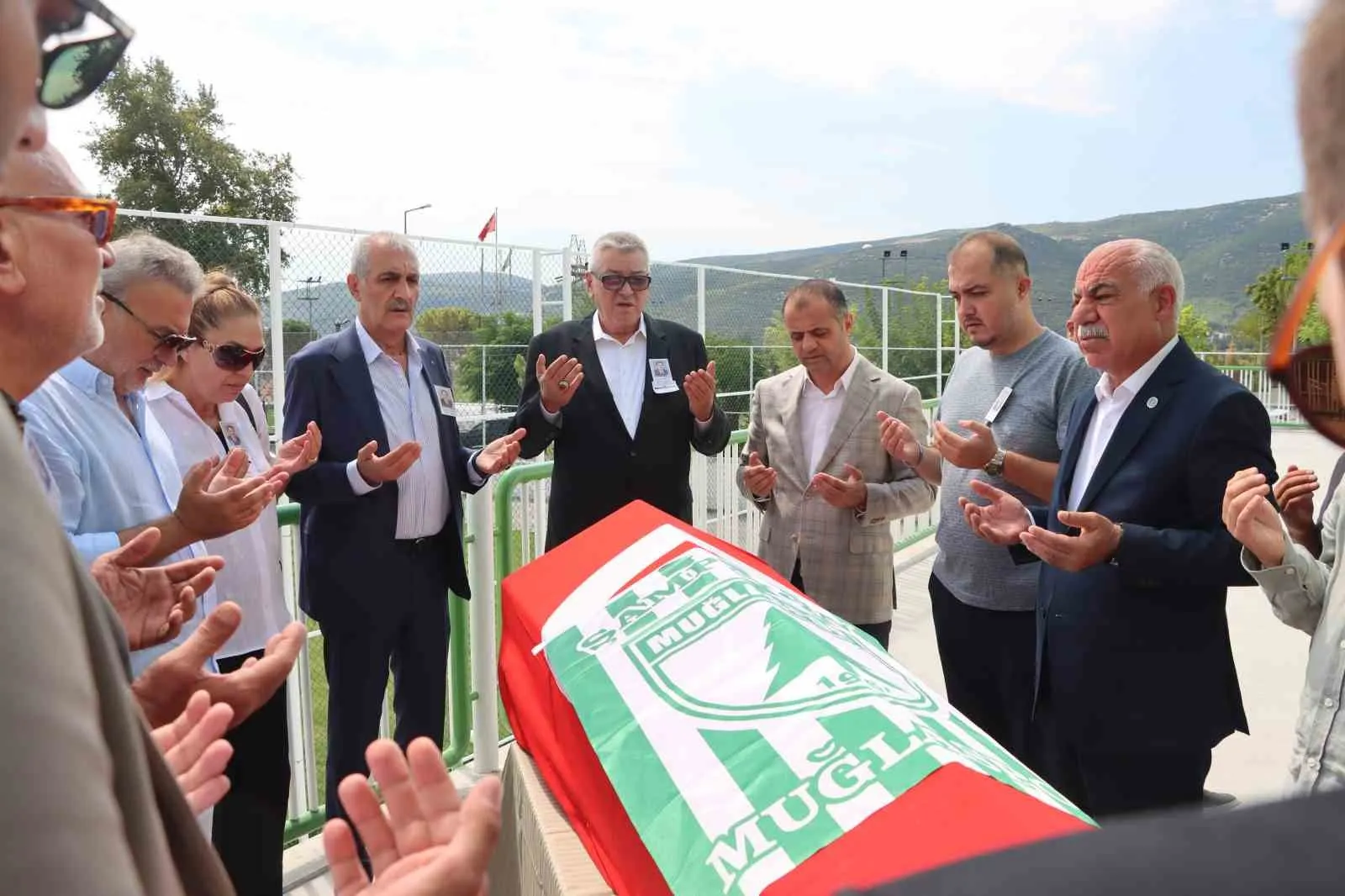 Muğlaspor’un vefalı başkanı son yolculuğuna uğurlanıyor: Yeşil-beyazlı camiada hüzünlü veda
