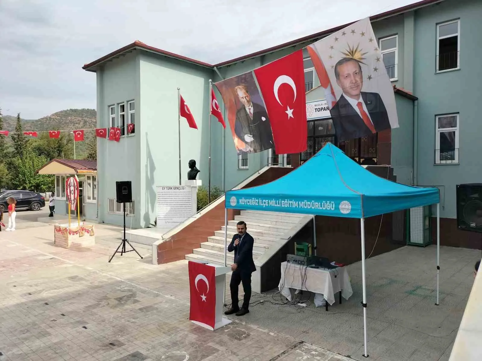 Köyceğiz’de eğitim heyecanı: Öğrenciler okullarına kavuştu