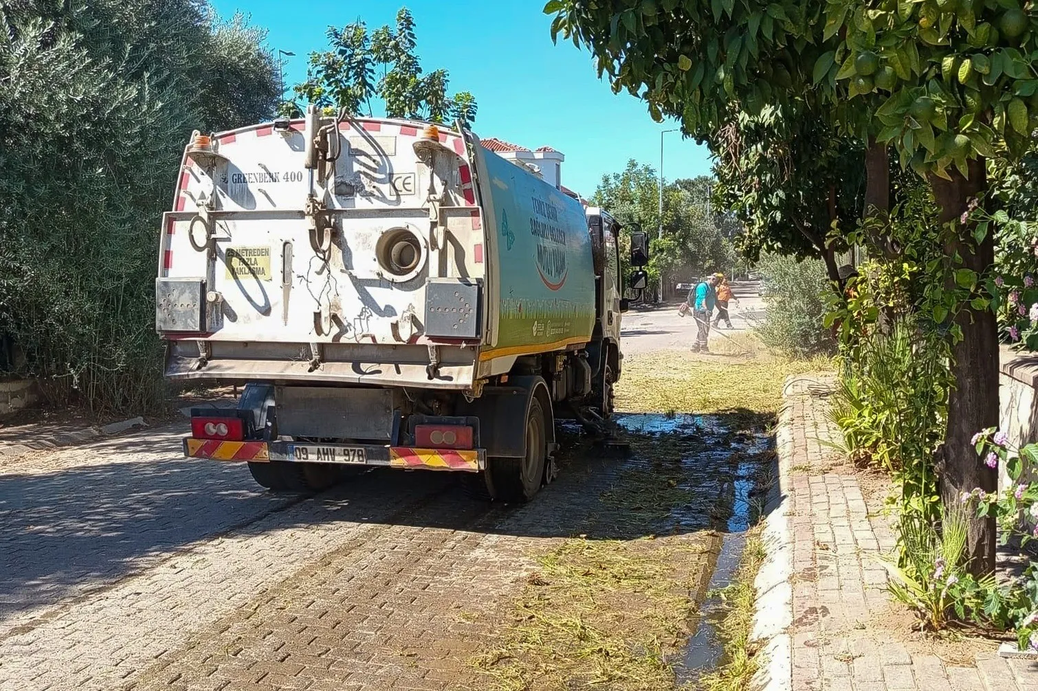 Efeler sokaklarında temizlik seferberliği: Başkan Yetişkin’in hedefi daha ferah bir kent