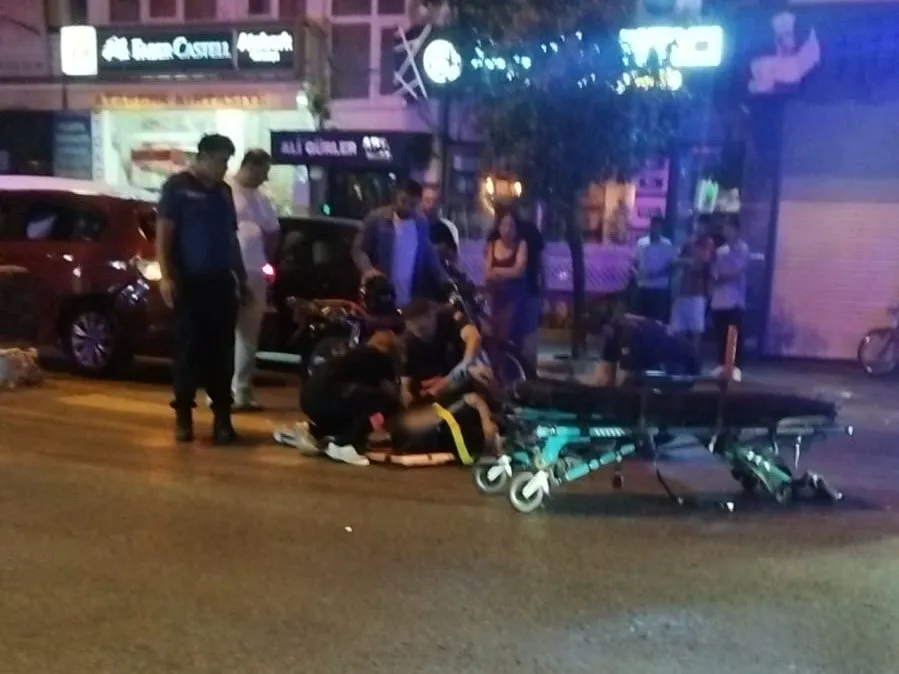 Efeler’de trafik kabusu: Kavşakta feci çarpışma