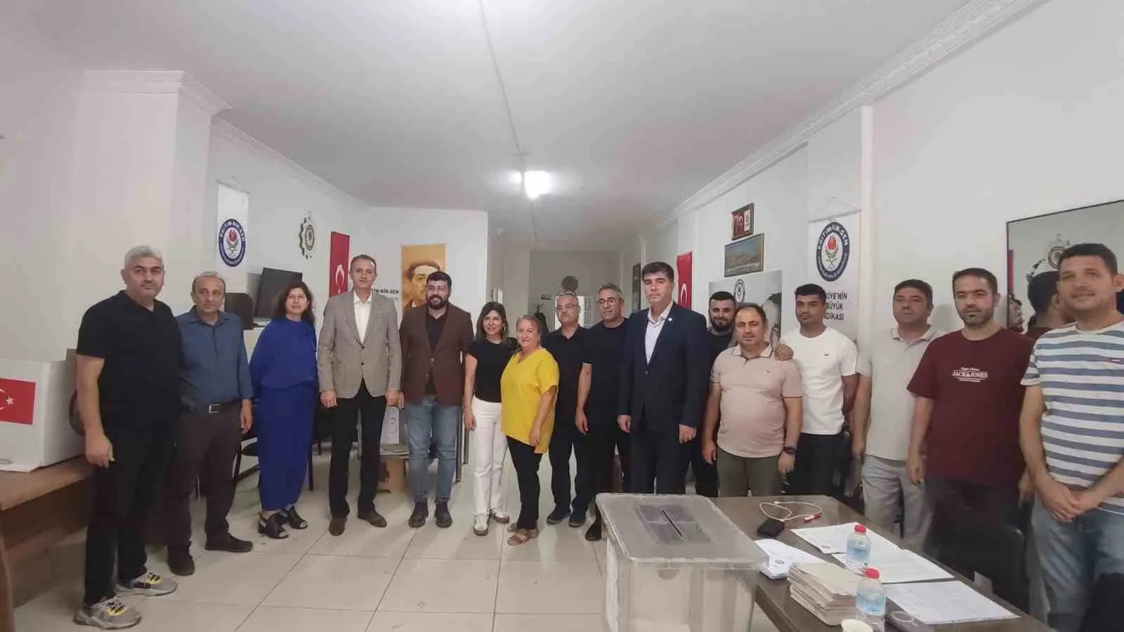 Manisa eğitim camiasında sandık heyecanı sona erdi: Sendikada yeni dönem için ilk adım atıldı