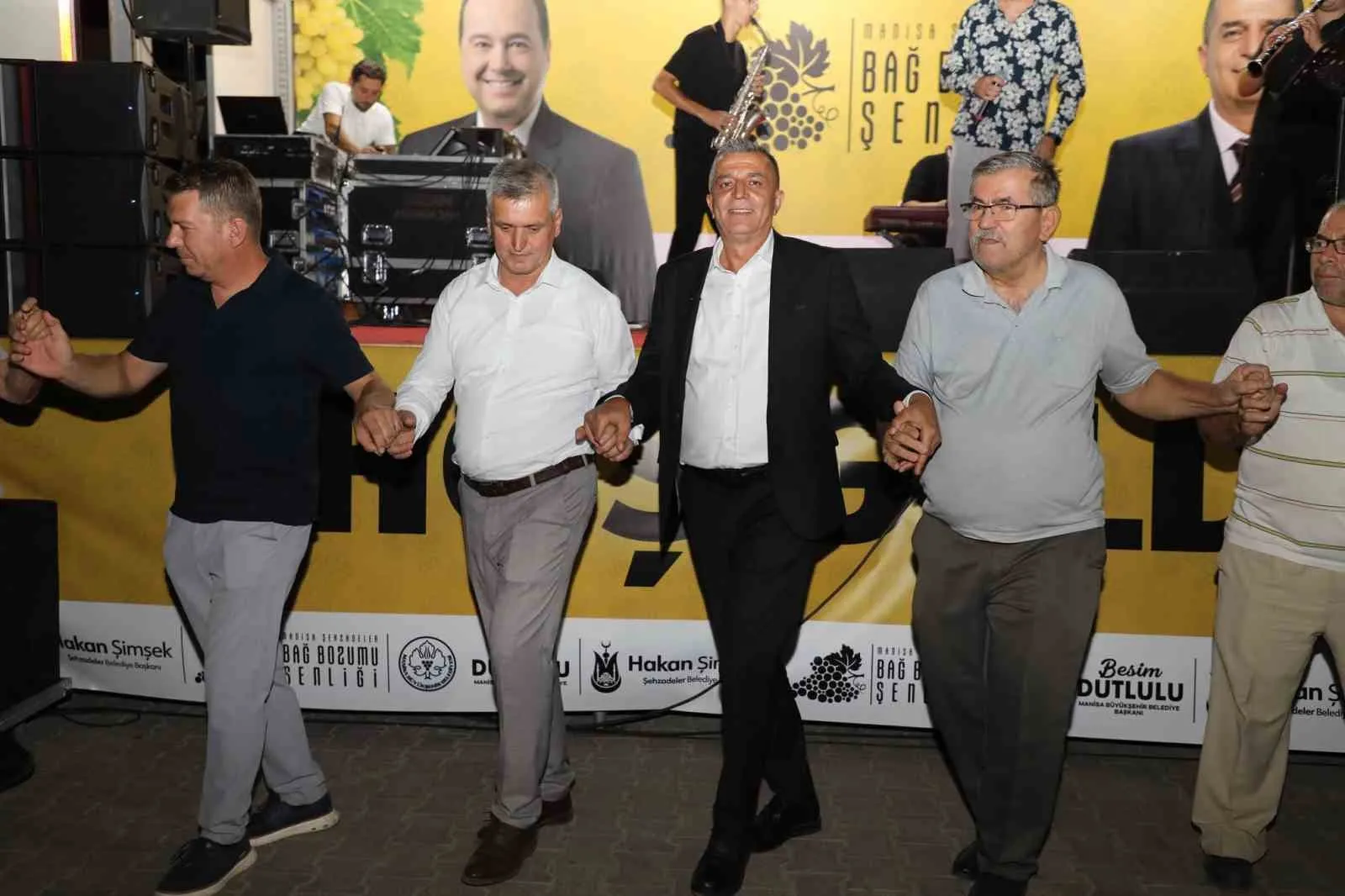 Aşağıçobanisa’da şenlik rüzgarı: Balkan ezgileriyle unutulmaz final
