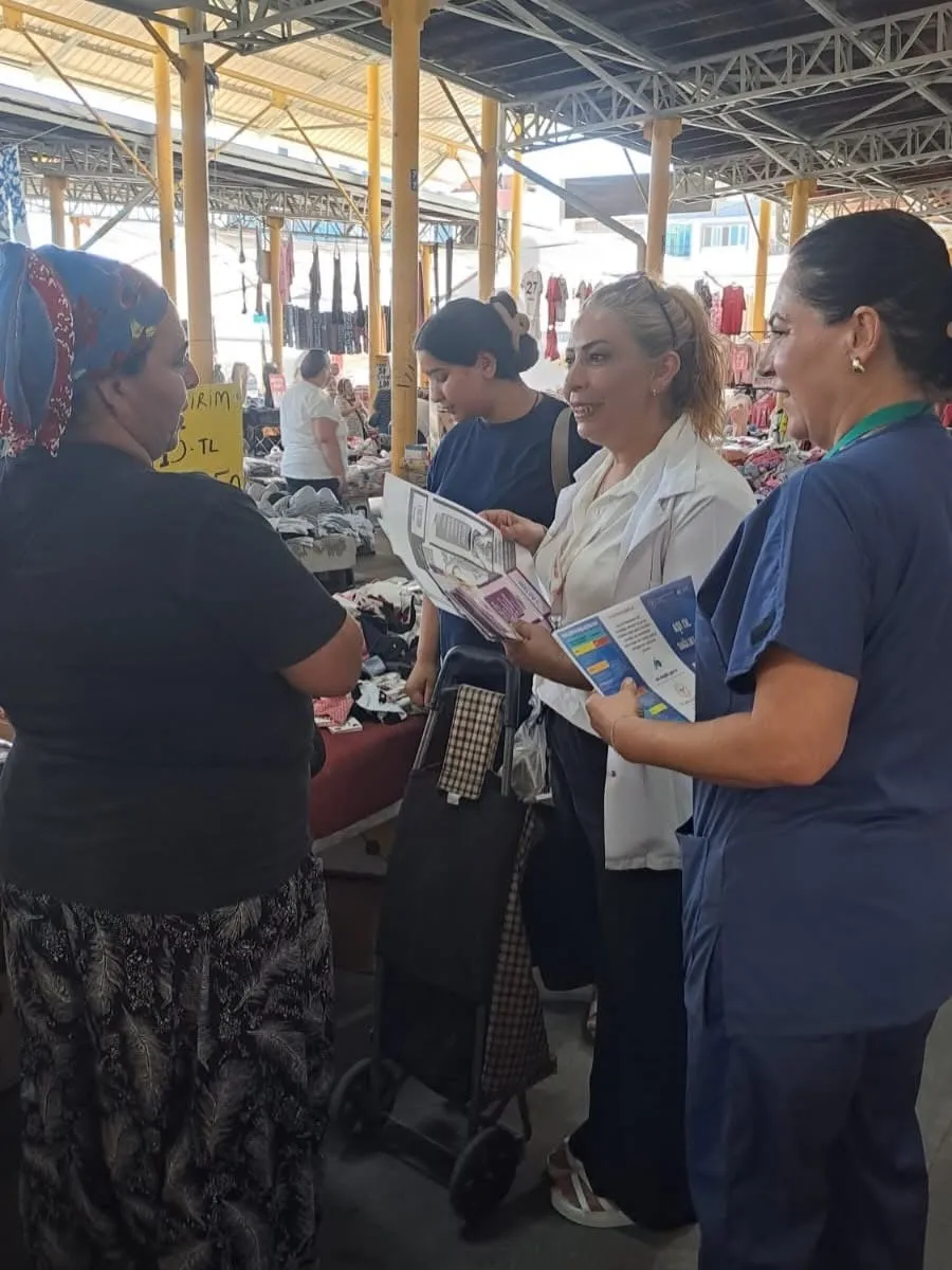 Söke’de pazar alışverişi sağlık molasıyla birleşti: Uzmanlardan kritik uyarılar