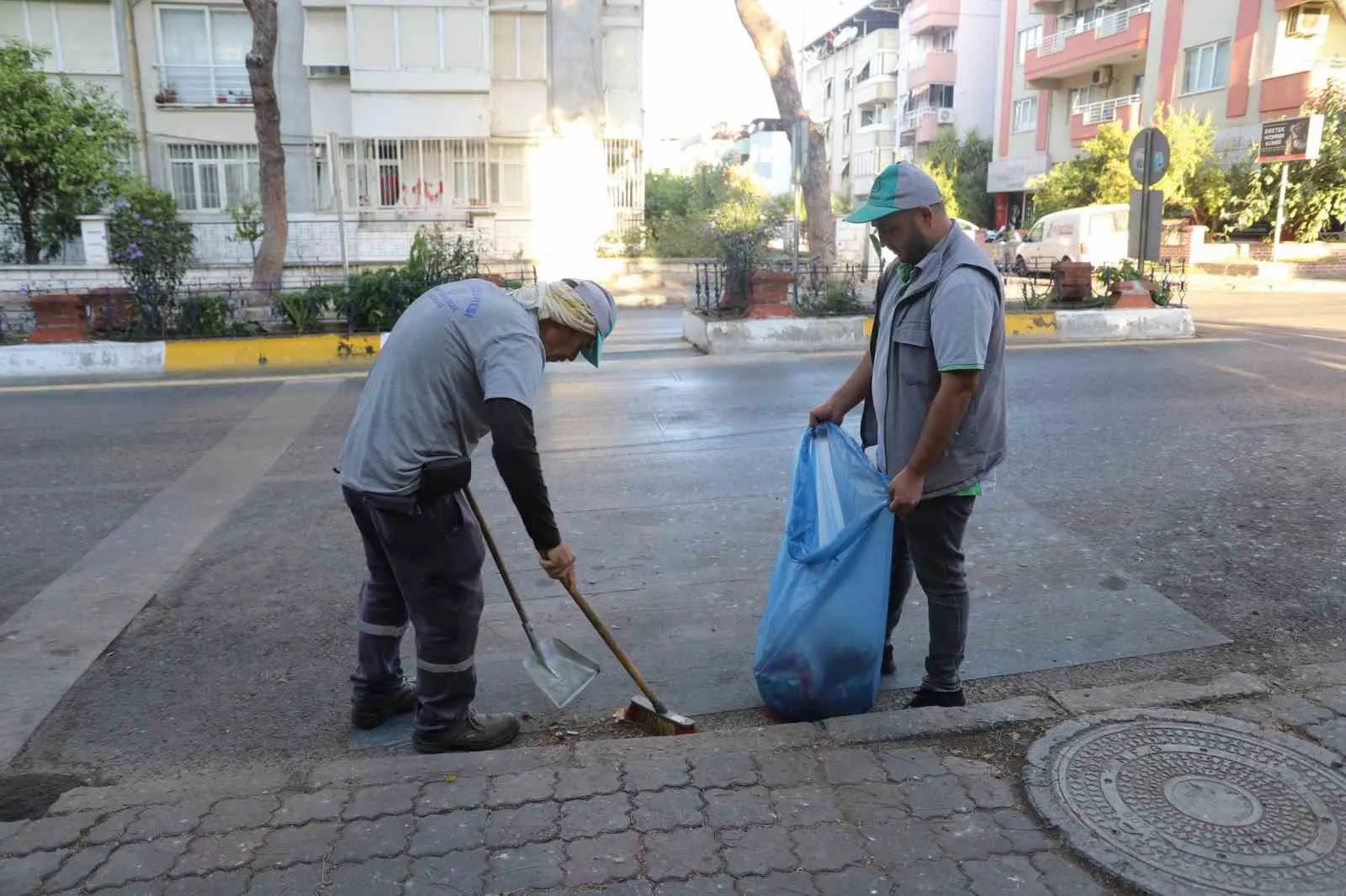 Nazilli'de temizlik operasyonu: Ekipler güneş doğmadan sahaya indi